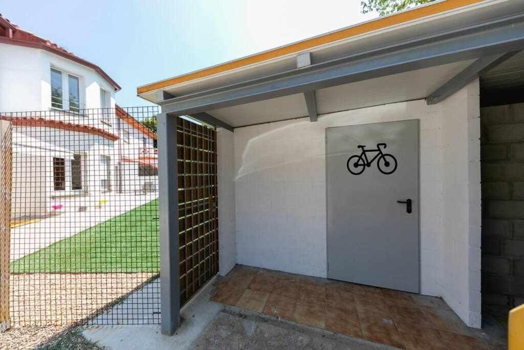 Newly Renovated Room W Pool & Bikeparking Girona Exterior foto